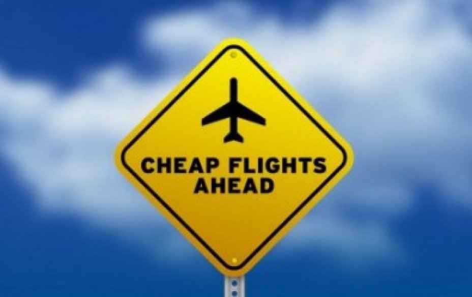  how to save money on vacation