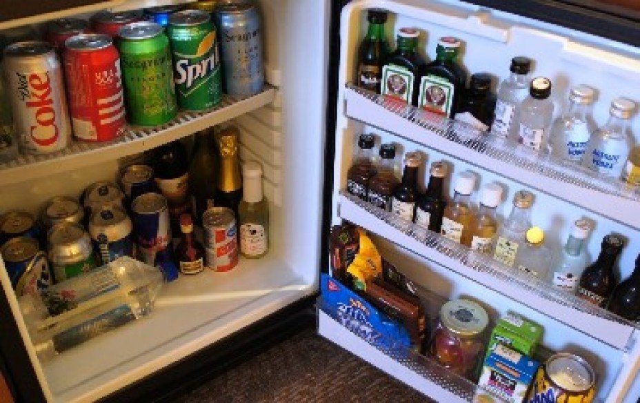  how to save money on vacation